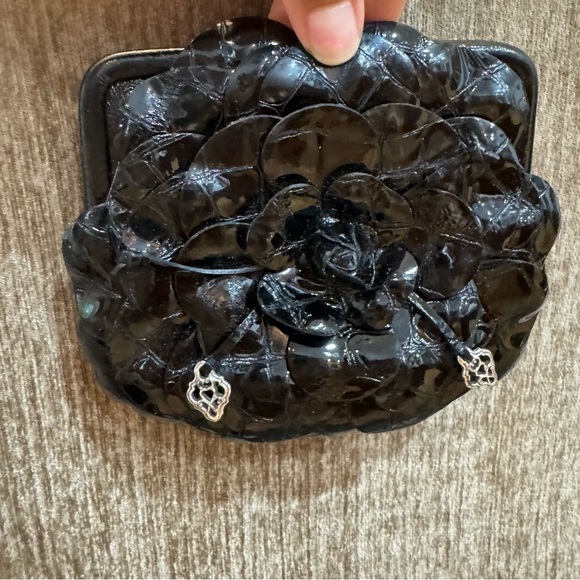 Brighton Black Flower Crossbody Purse Bag Silver Tone Chain - Picture 8 of 13